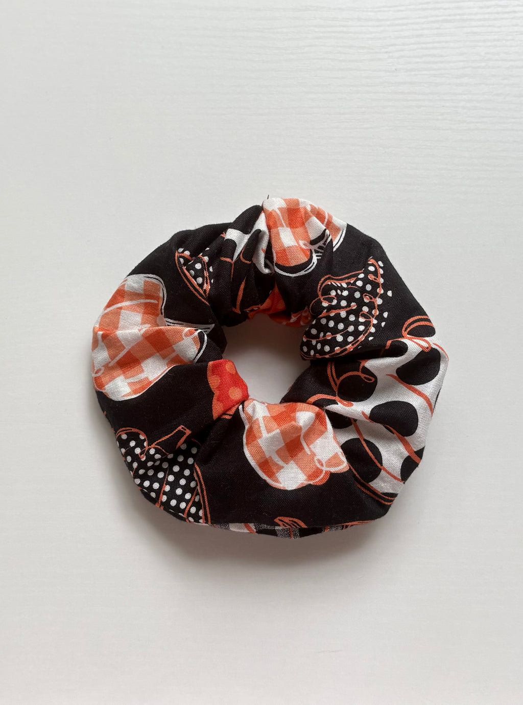 Pattern Halloween Pumpkins Dog Bow Tie and Scrunchie Set