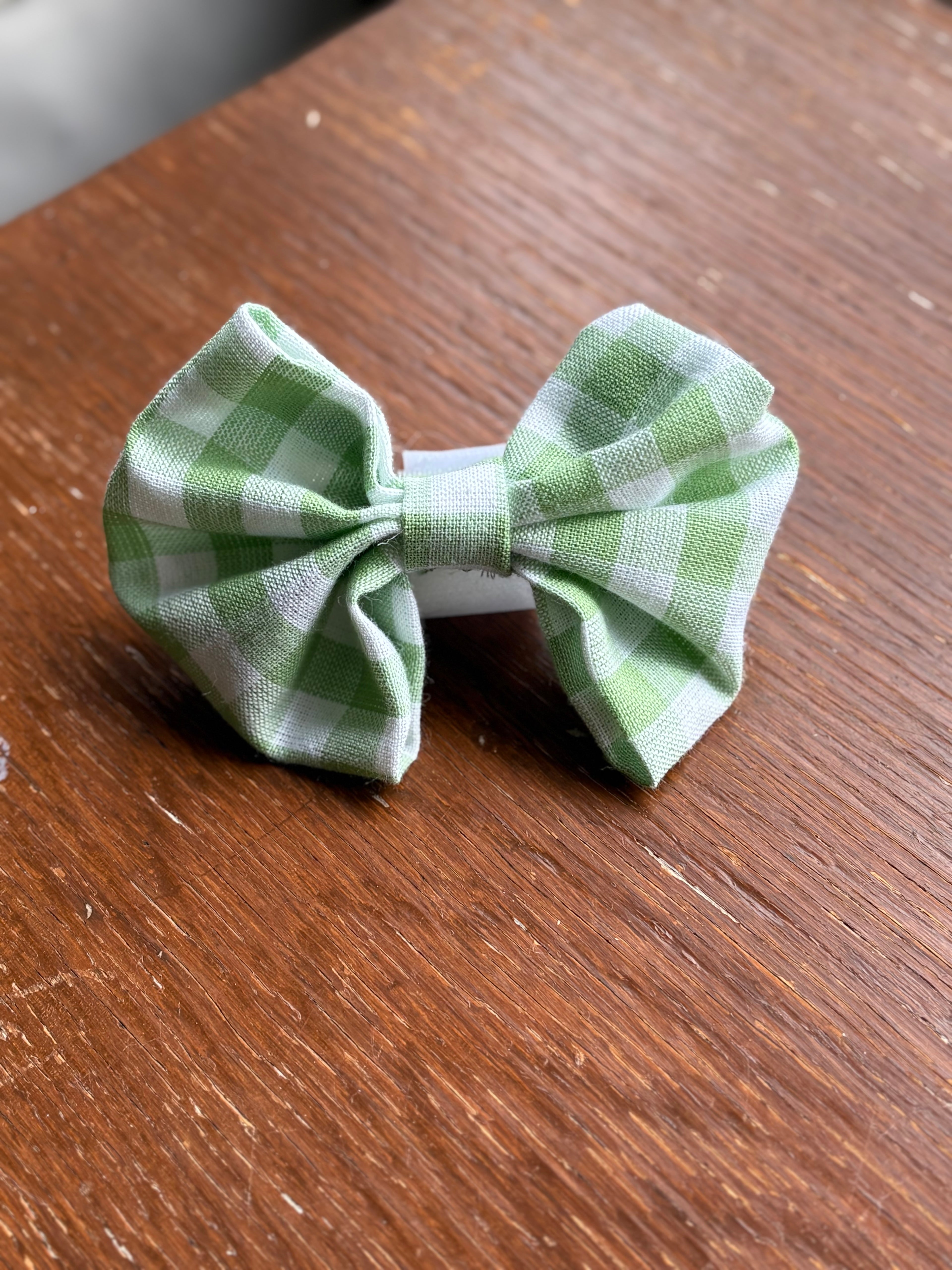 Eroz’s Couture Bow